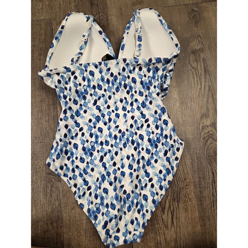 Nip Tuck Women's Eva Neck One Piece Blue Petal Tummy Control Swimsuit S/M - Picture 6 of 6